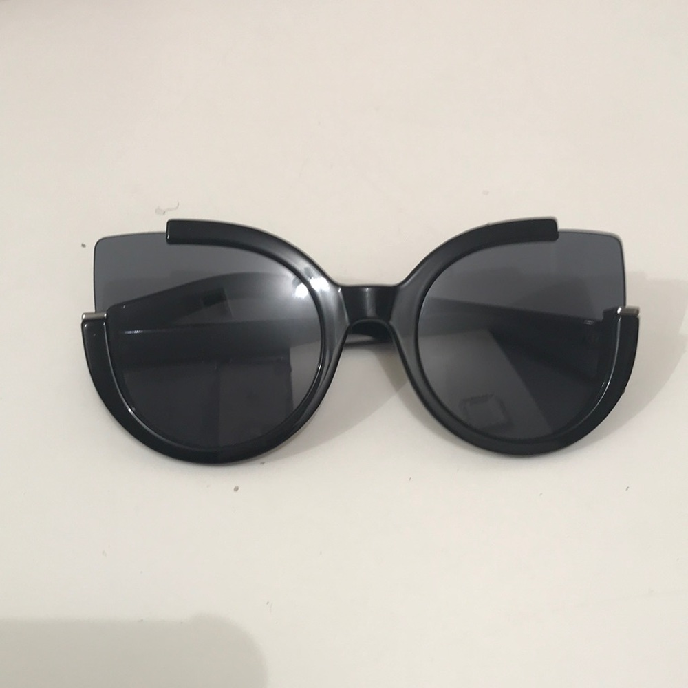 MARC BY MARC sunglasses